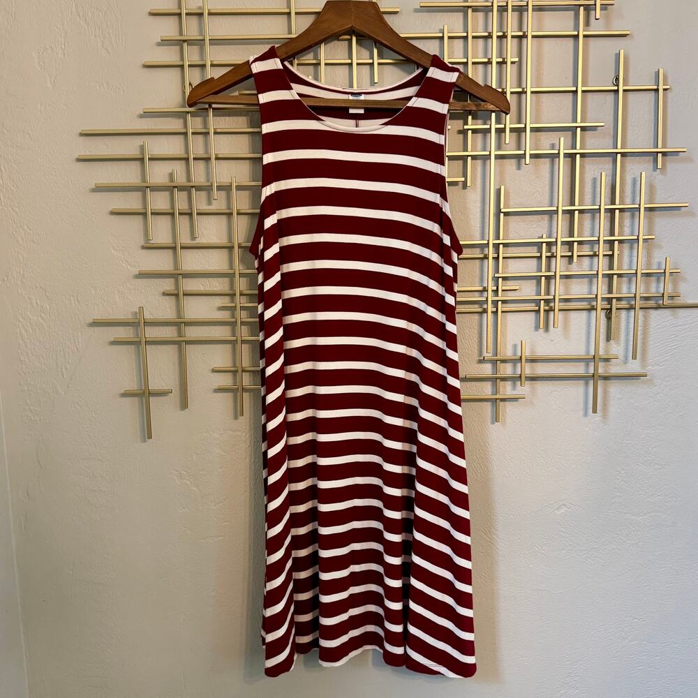 Old Navy M Burgundy White Striped Swing Dress